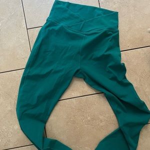 Alphalete V-Front Leggings